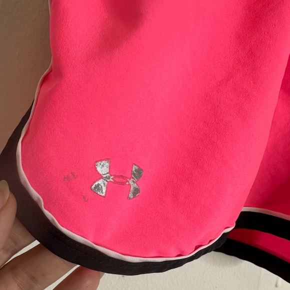 Under Armour Breast Cancer Awareness Running Short - Picture 2 of 6